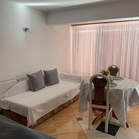 Apartment Ana *