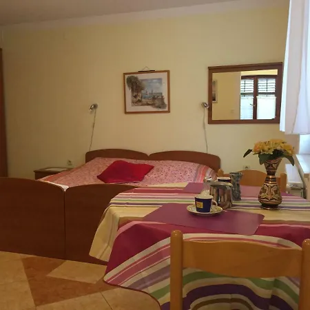 Ana Apartment